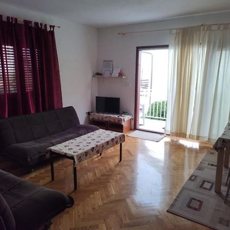 Apartments Vale - 450M To The Beach Водице Экстерьер фото