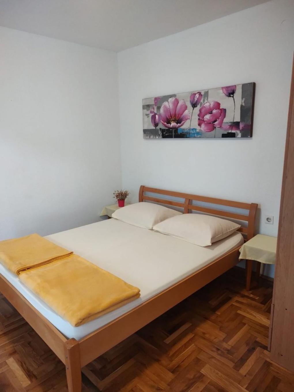 Apartments Vale - 450M To The Beach Водице Экстерьер фото