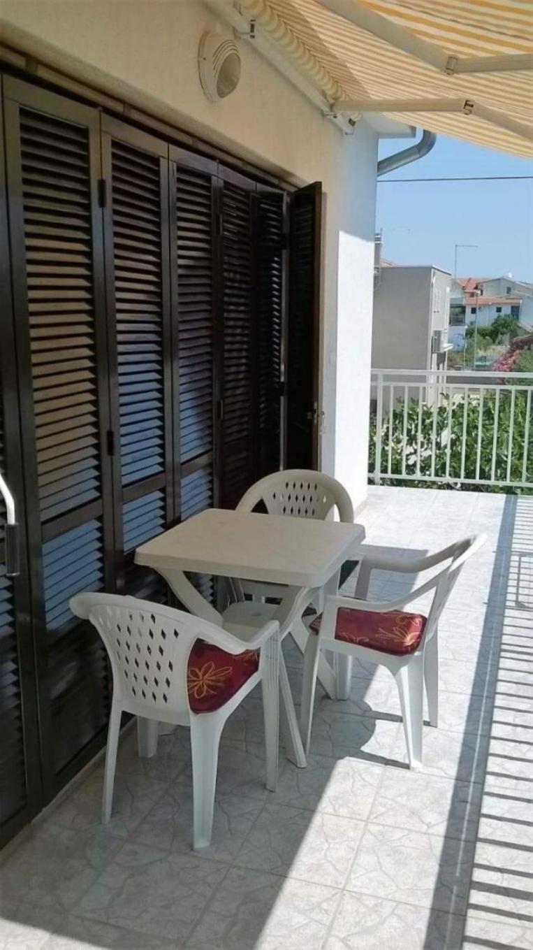 Apartments Vale - 450M To The Beach Водице Экстерьер фото